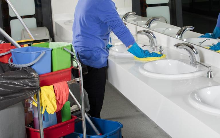 Désinfection des sanitaires, techniques et normes à Strasbourg
